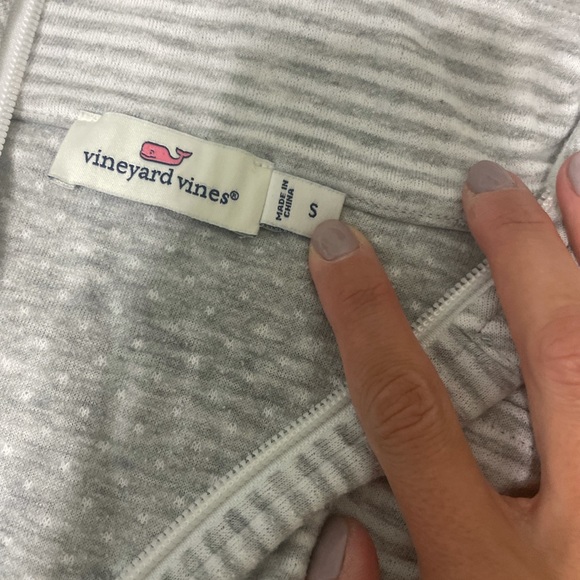 Vineyard Vines Top - Picture 2 of 3